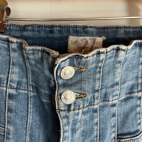 Free people Classic Blue Bell Bottom Flared Women Jeans size 27 - Picture 2 of 3